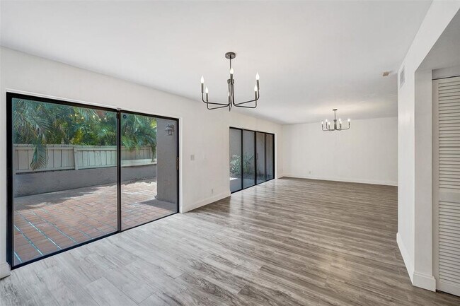 Building Photo - 103 Heatherbrook Way