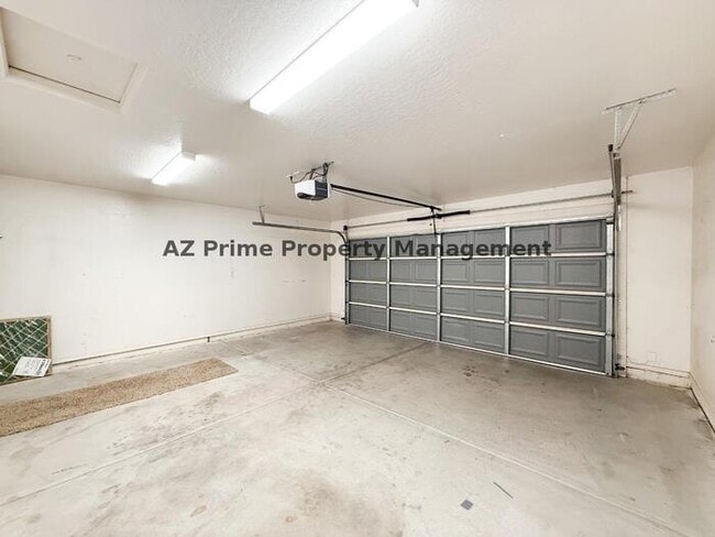 Building Photo - 11991 W Cabrillo Dr