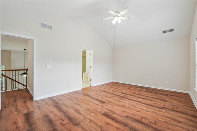 Building Photo - 916 Wendlebury Ct