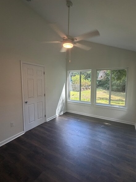 Building Photo - 2212 Paul Russell Cir