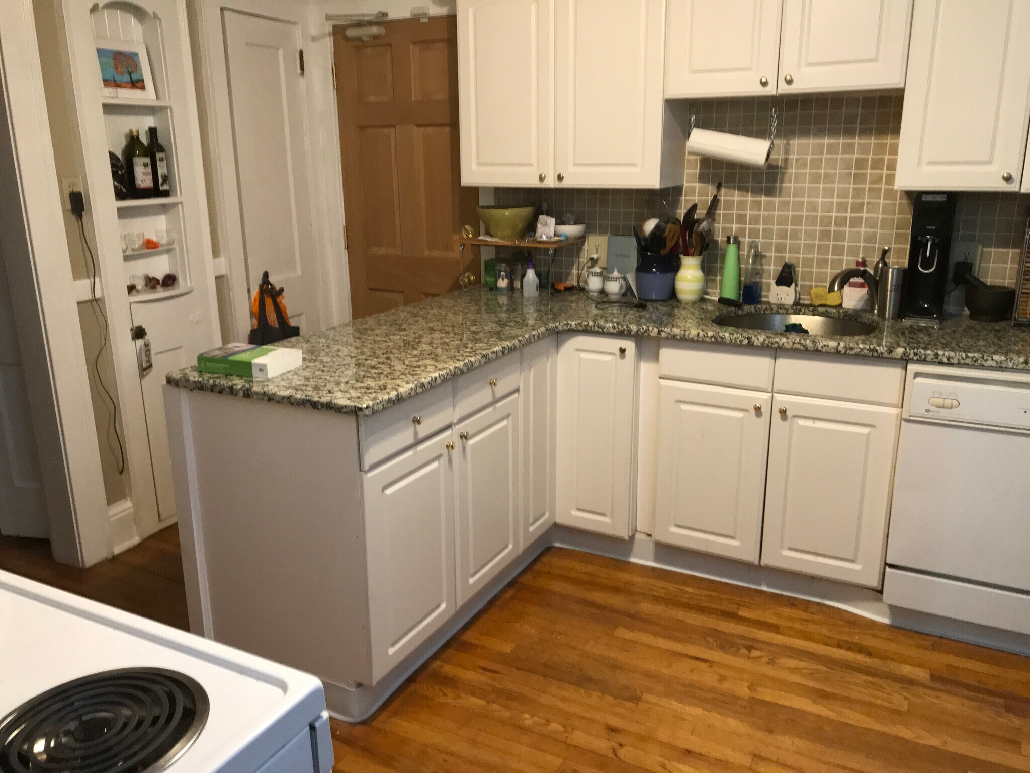 Building Photo - 61 Burr St