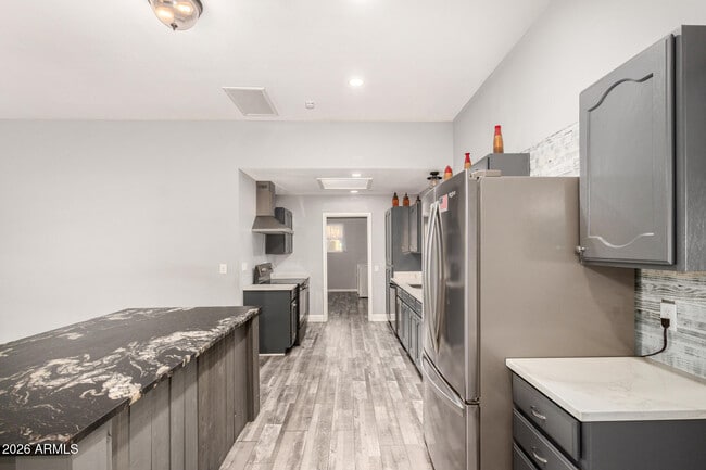 Building Photo - 11118 W Mountain View Rd