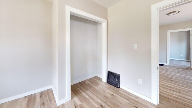 Building Photo - 134 N Arlington St