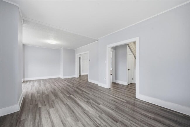 Building Photo - Spacious Victorian, over 2400 sq ft