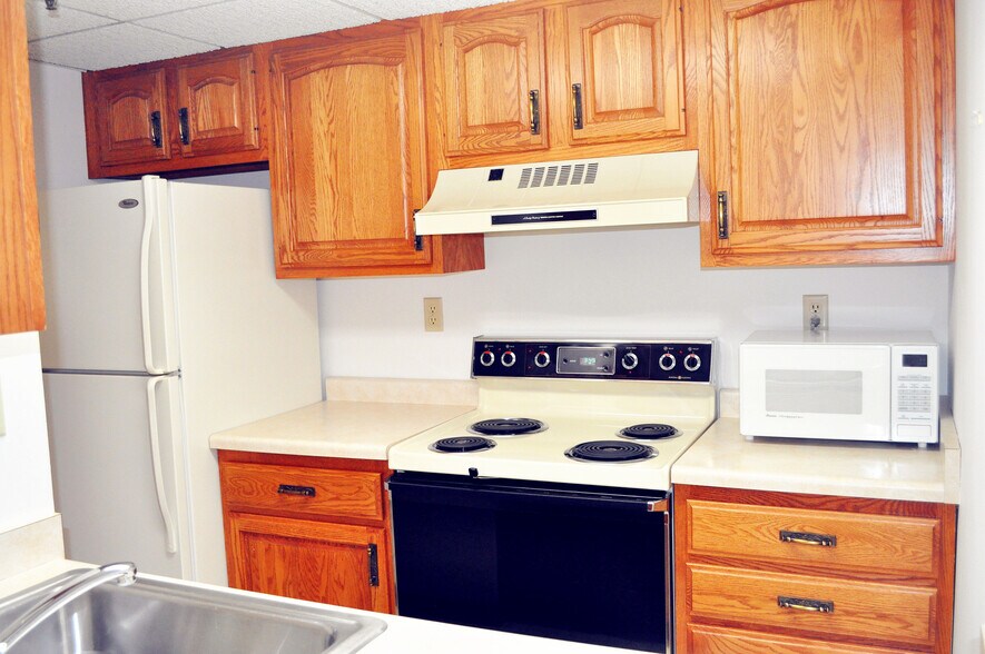 kitchen - 220 S Broadway