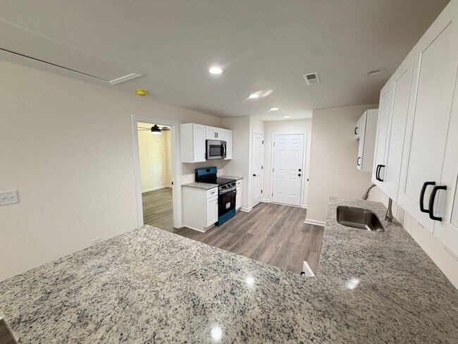 Building Photo - 334 Dockery St