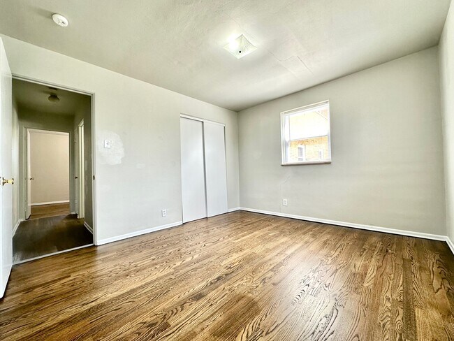 Building Photo - 2911 Lemay Ferry Rd