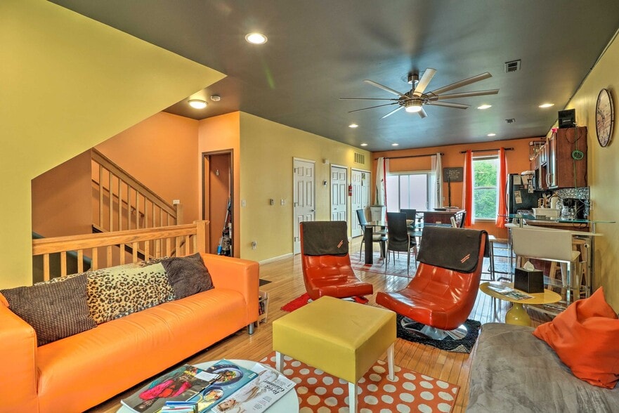 Building Photo - 7721 Woodward Ave