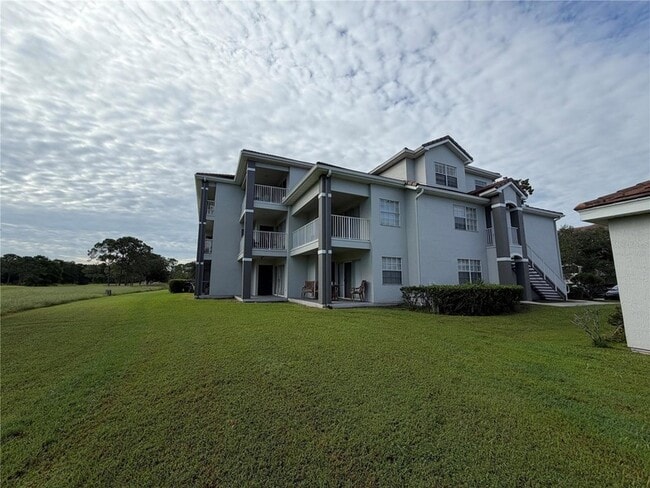 Building Photo - 14037 Fairway Island Dr