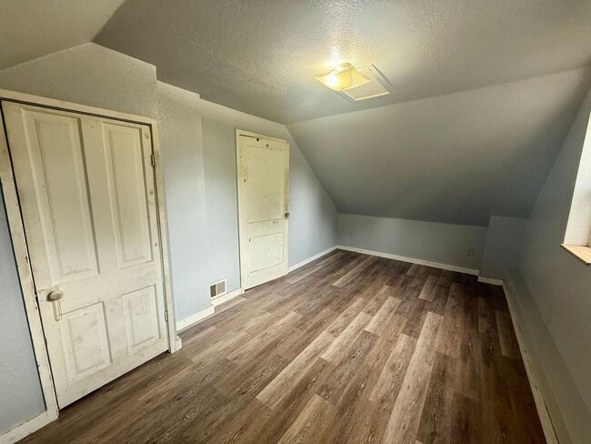 Building Photo - 3 Bed 1 Bath Single Family Home in Wausau