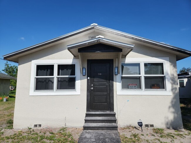 Building Photo - 219 S Alabama Ave