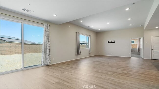 Building Photo - 13925 Mesa View Dr
