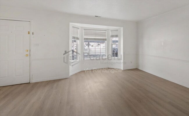 Building Photo - 988 S 810 E