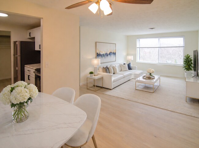 Building Photo - Newly Renovated 2 Bedroom Apartment