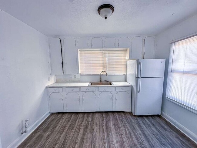 Building Photo - 1409 10th St