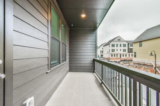 Building Photo - 6528 Beacon Dr