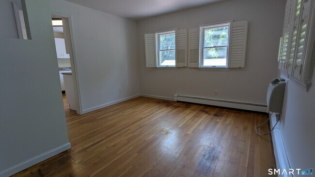 Building Photo - 117 N Taylor Ave