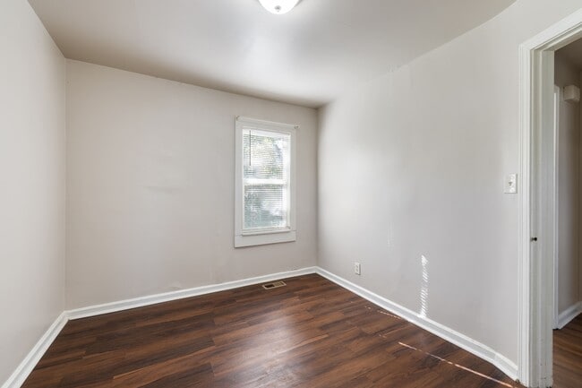 Building Photo - 1018 Navaho Pl