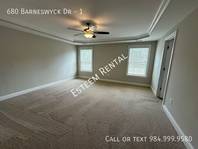 Building Photo - 680 Barneswyck Dr