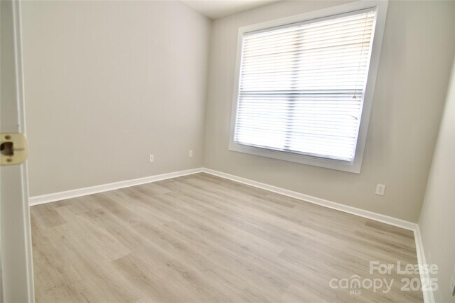 Building Photo - 14813 Provence Ln