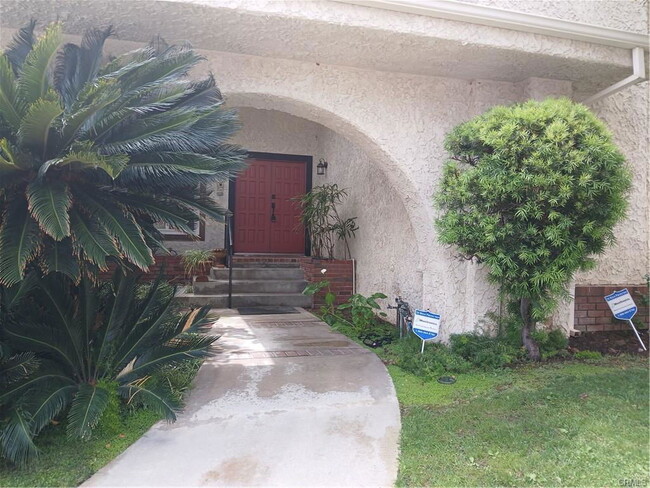 Primary Photo - 17367 Quesan Pl
