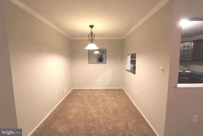 Building Photo - 83 Willow Ct