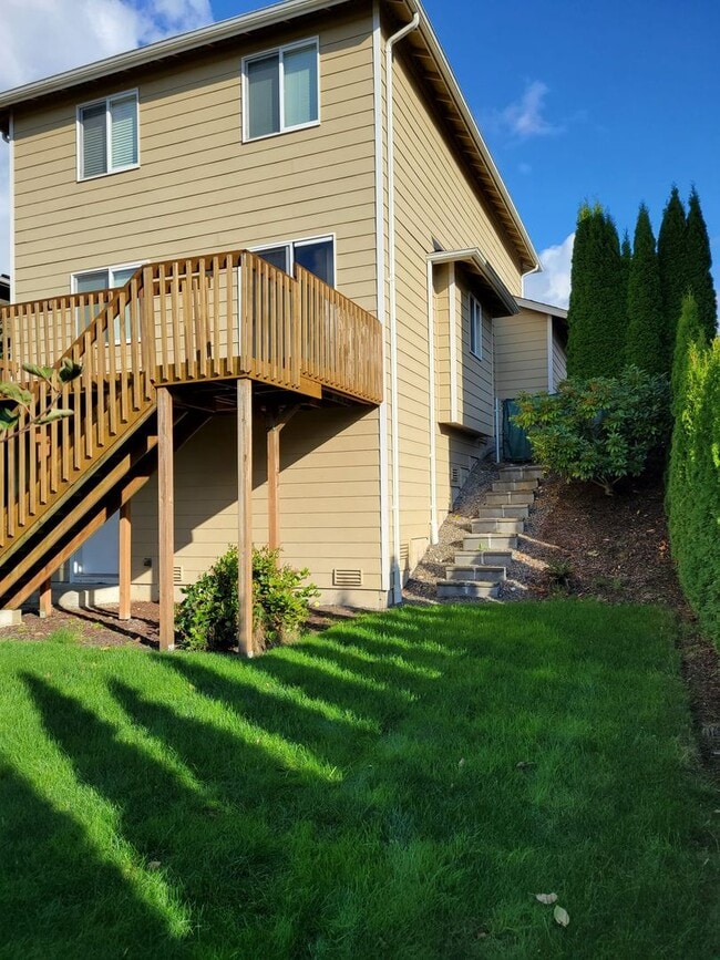 Building Photo - Suburban Serenity Nestled in the Heart of Lake Stevens