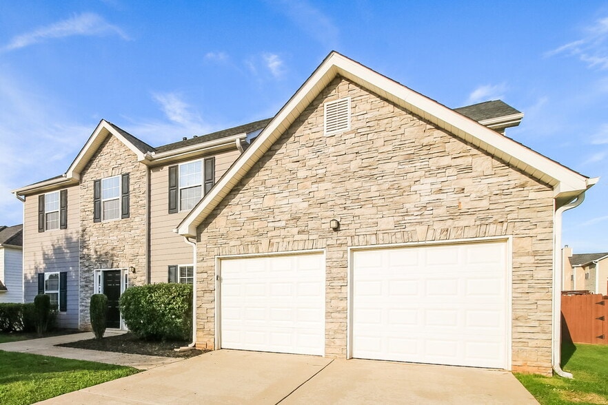 Building Photo - 6657 Delaware Bend