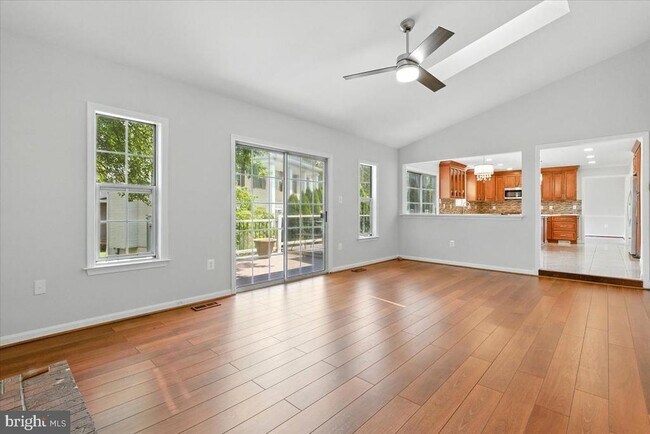 Building Photo - 1562 Kingstream Cir