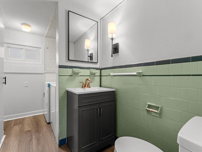 Building Photo - 28 Crestview Dr