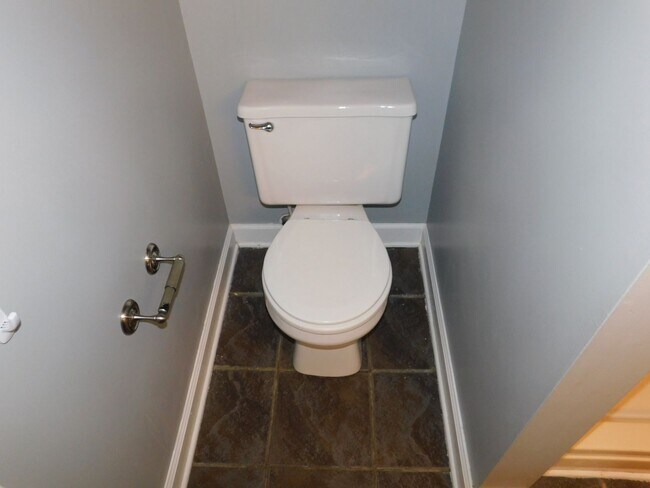 Building Photo - Beautiful home in the heart of Morehead City
