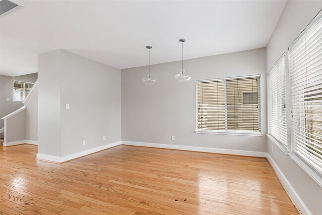 Building Photo - 18631 Atasca Oaks Dr