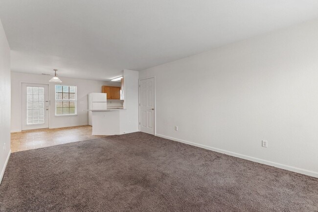 Building Photo - Beautiful Culdesac Community********** Beech Grove Neighborhood*********Rent $1,050/mo