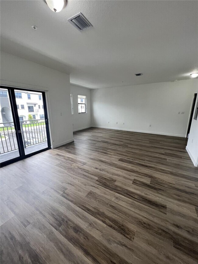 Building Photo - 15540 SW 136th St