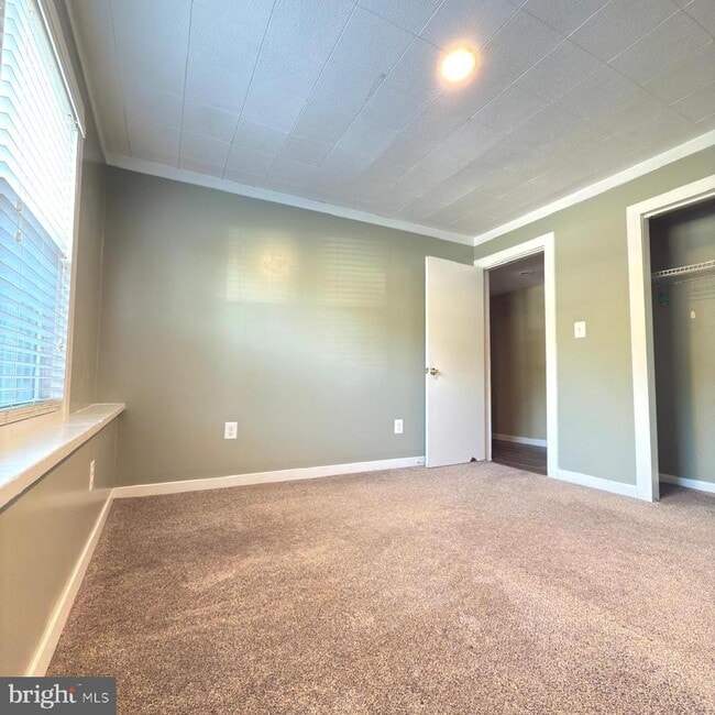 Building Photo - 10954 Blake Ln
