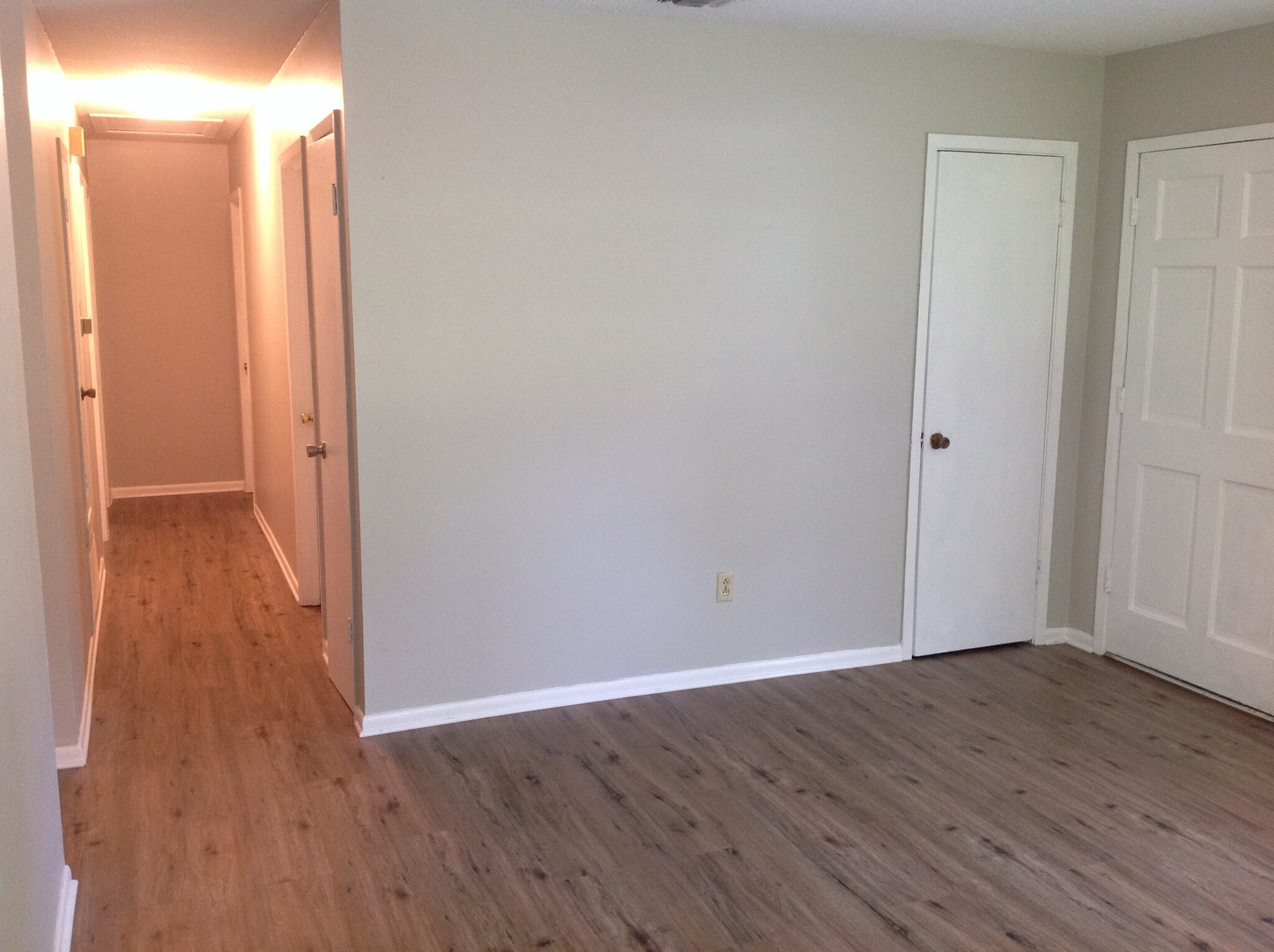 Building Photo - 2065 Marion Dr S