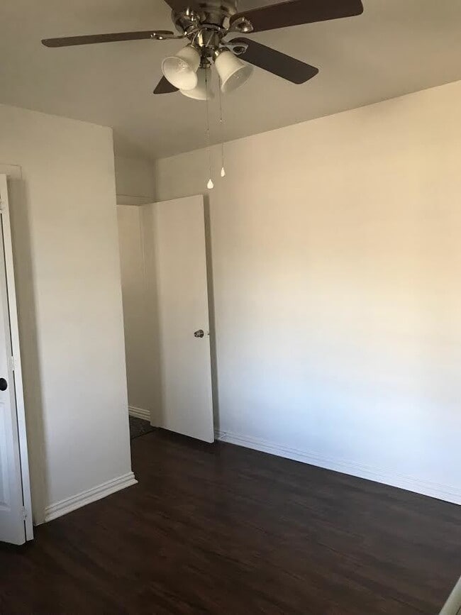Building Photo - Attractive 3 bed / 2 bath family home