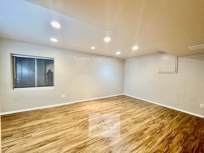 Building Photo - 4394 Gunbarrel Dr