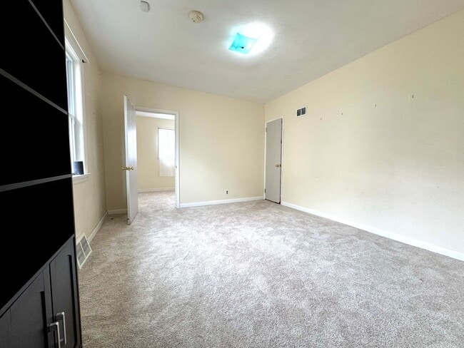 Building Photo - 2 Bed 1 Bath in WEBSTER GROVES w/ Fenced Yard