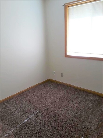 Building Photo - 2102 135th St