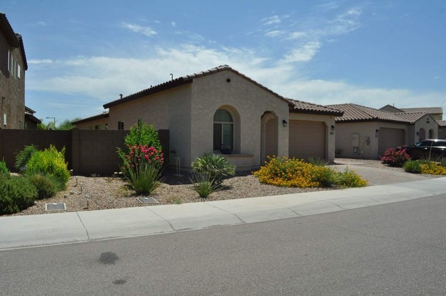 Building Photo - LOOP 303  HAPPY VALLEY ROAD