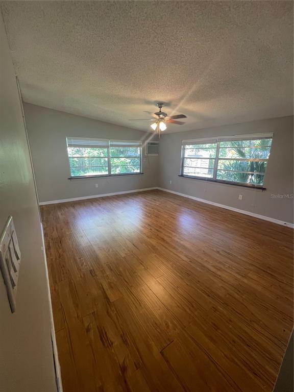 Building Photo - 4200 Kildaire Ave
