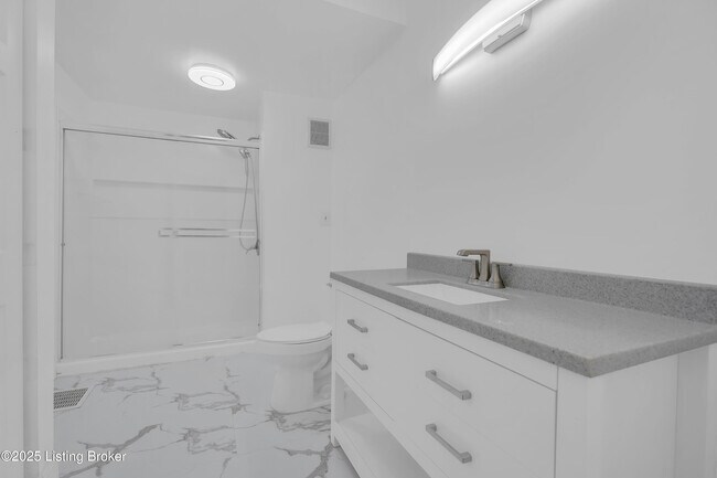 Building Photo - 120 E Ashland Ave