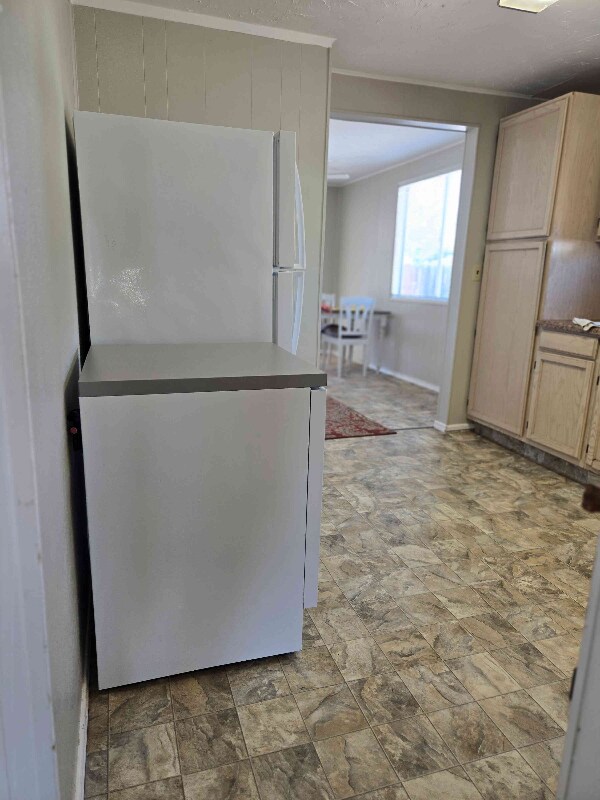 Building Photo - 306 N Palm St