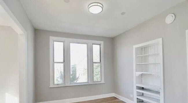 Building Photo - 3758 W McLean Ave