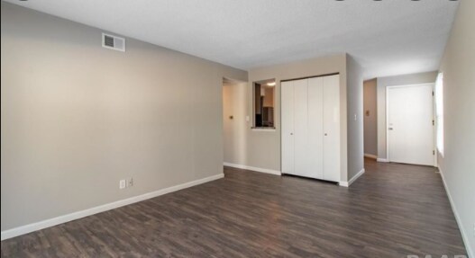 living room - 2622 W Willowlake Dr