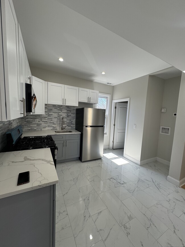 Building Photo - 740 Dixwell Ave