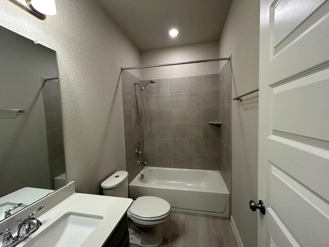 Building Photo - 1130 Muscadine Hollow Ln