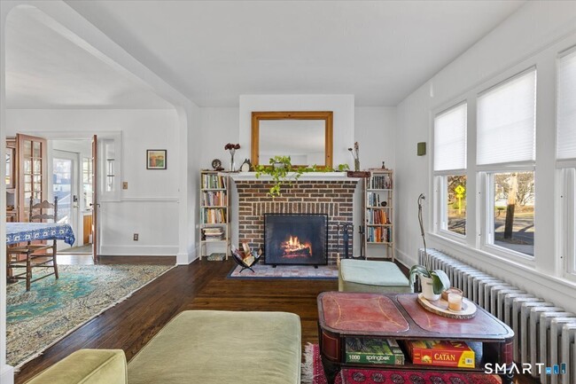 Building Photo - 171 Waite St