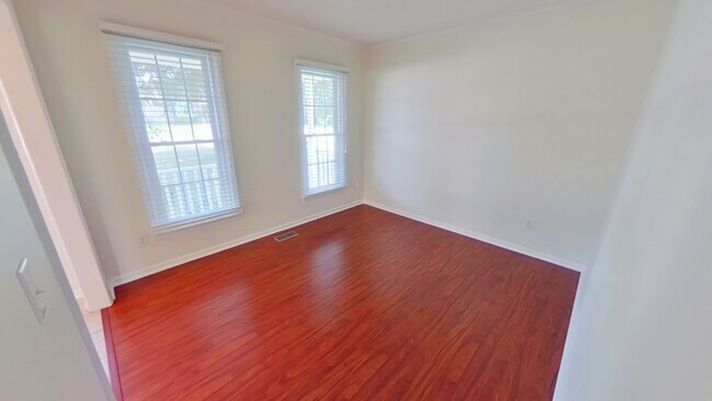 Building Photo - 6741 Foxberry Rd